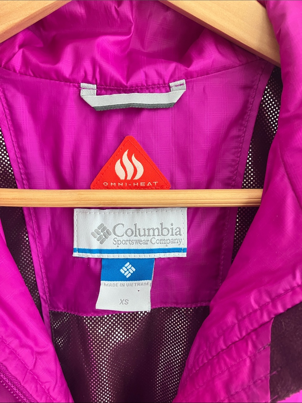 NWOT Women's Columbia Omni Heat Mighty Lite Vest Magenta - Picture 6 of 10